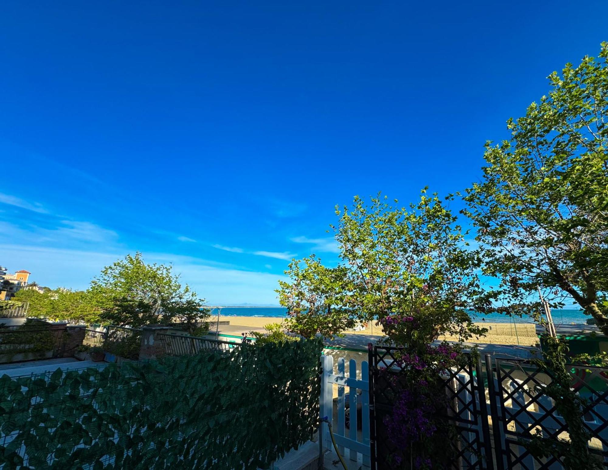 Marco House - Seaview Apartment - Fronte Mare - Casa Vacanza Anzio Exterior foto